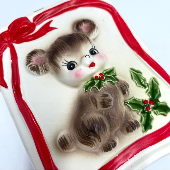 Rare Vintage 1960's Lefton Christmas Bear Holly Red Ribbon Ceramic Planter Vase - Picture 9 of 16